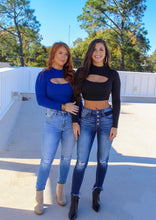 Load image into Gallery viewer, Reina Key Hole Rib Crop Top
