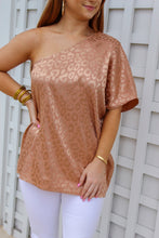 Load image into Gallery viewer, Lila One Shoulder Leopard Blouse- Walmut
