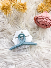 Load image into Gallery viewer, Matte Hair Clips
